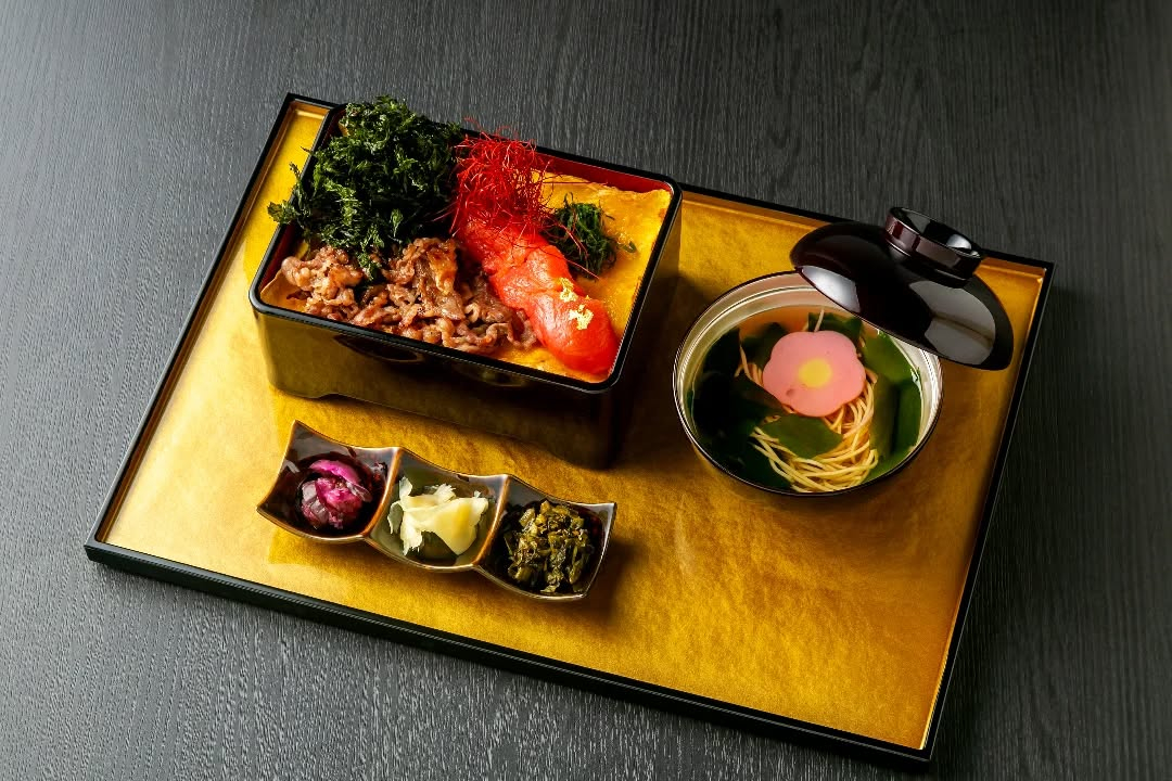 【特製そぼろ三色御膳のご紹介】